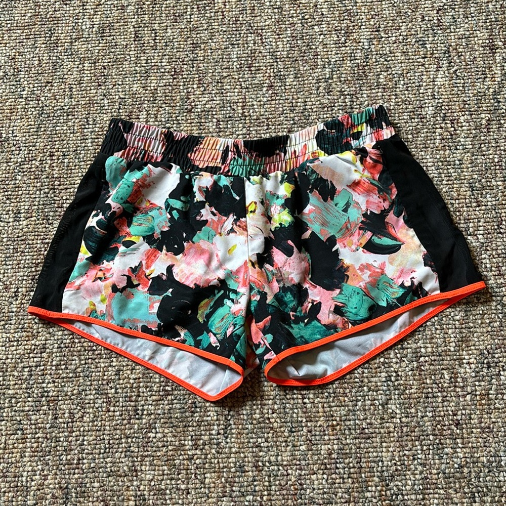 Bright print exercise shorts - Picture 1 of 2